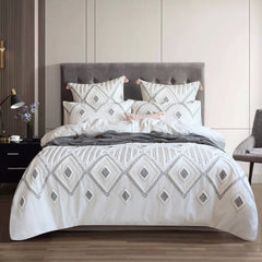 Zuma Stone Washed Tufted Quilt Cover Set White