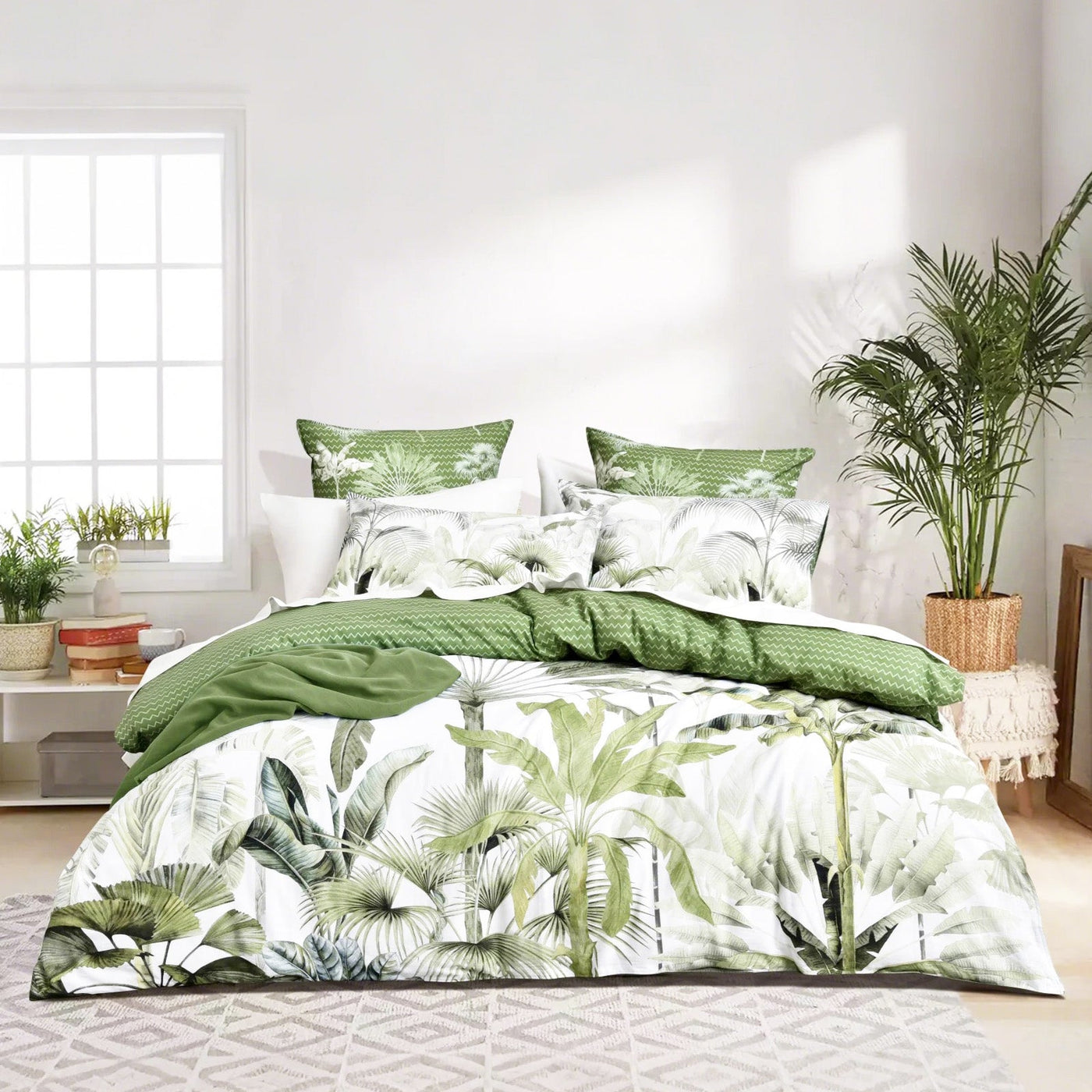Noosa Palm Quilt Cover Set 300 Thread Count Cotton Reversible