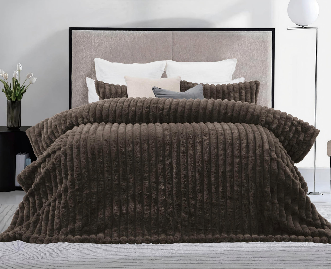 Arna Fleece Comforter King 255x240cm + 2 Pillowcases 48x73cm Chocolate